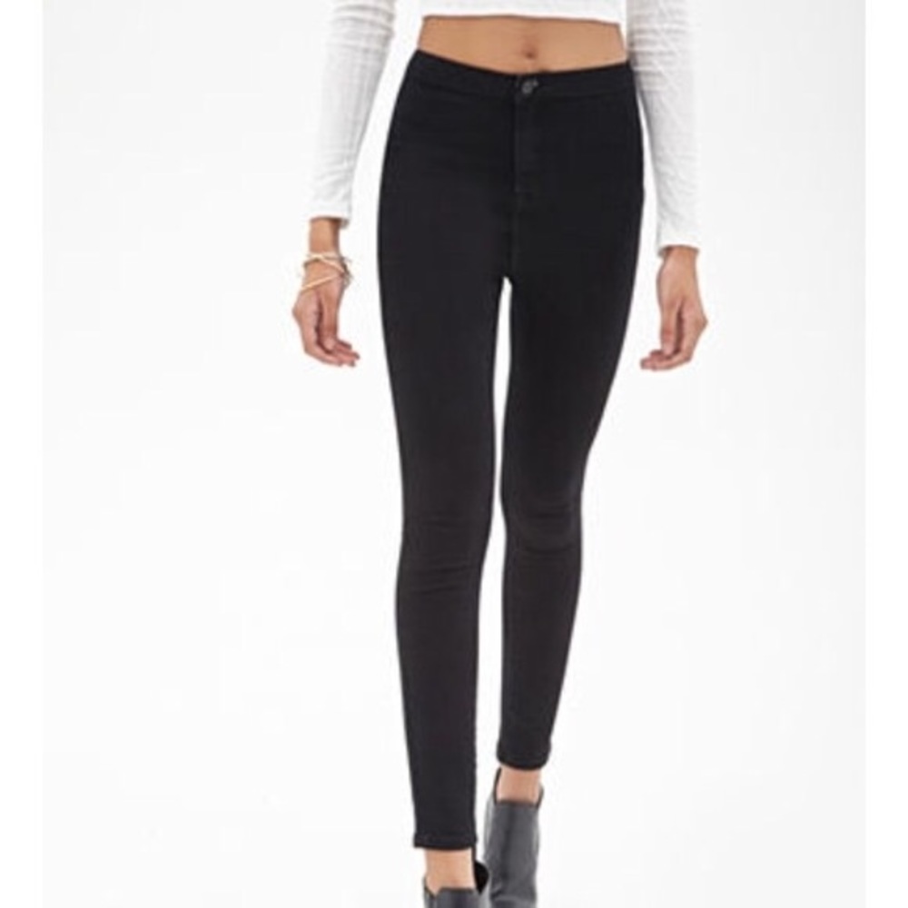 BLACK SKINNY JEANS